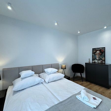 Aparthotel Amuse Me Kielce Esterno foto