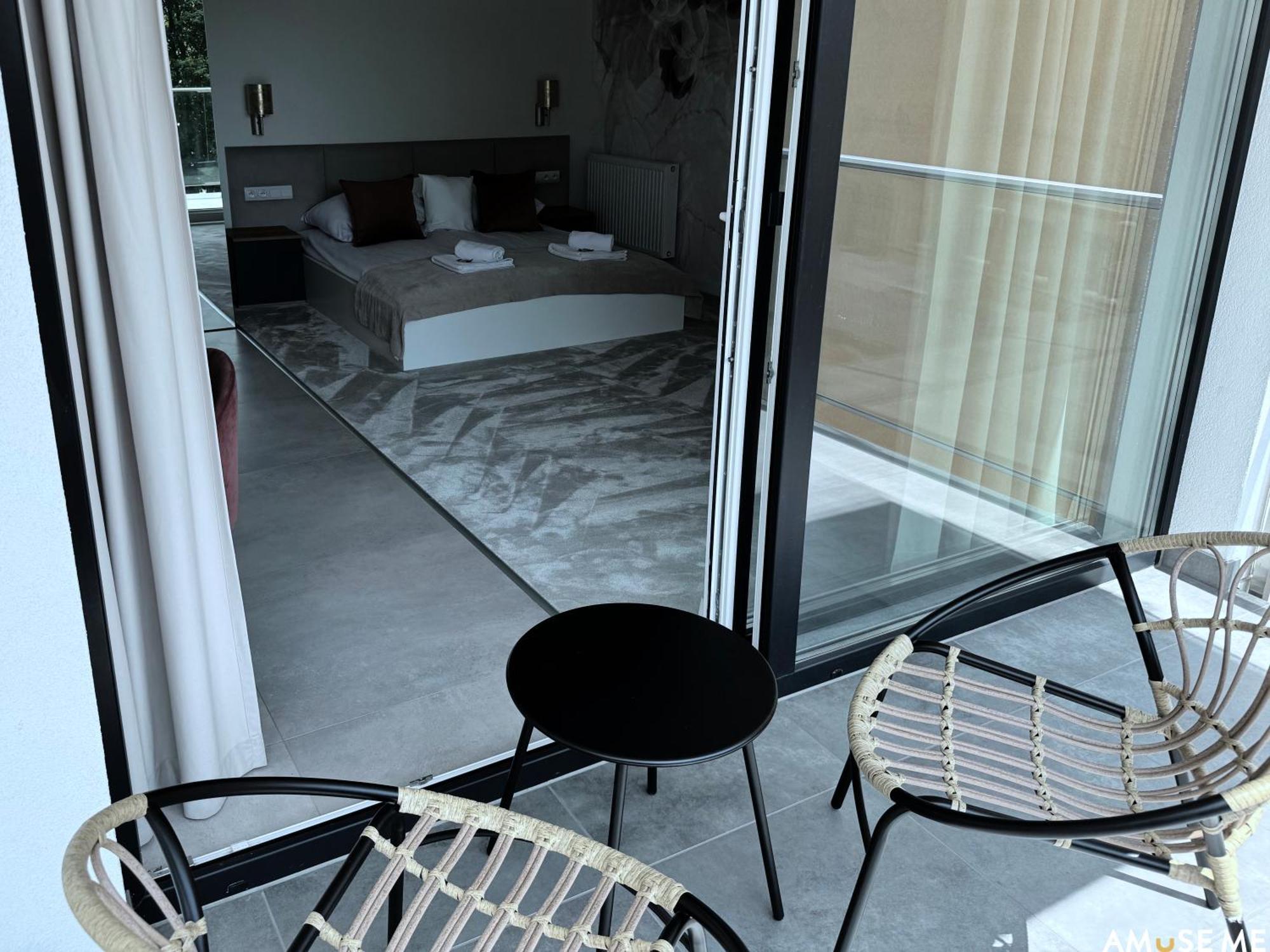 Aparthotel Amuse Me Kielce Esterno foto